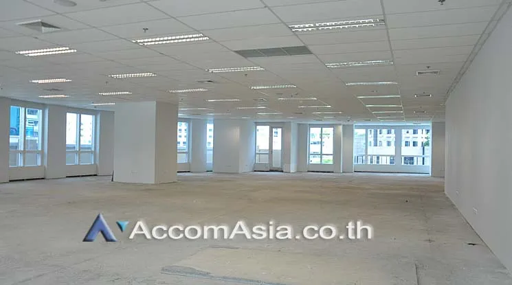unit Office space For Rent in Ploenchit, Bangkok  near BTS Ploenchit (AA15225)